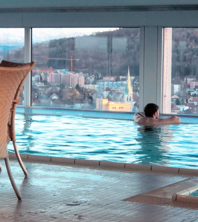 "Pool" Hotel Swissotel Zürich (Zürich) • HolidayCheck (Kanton Zürich