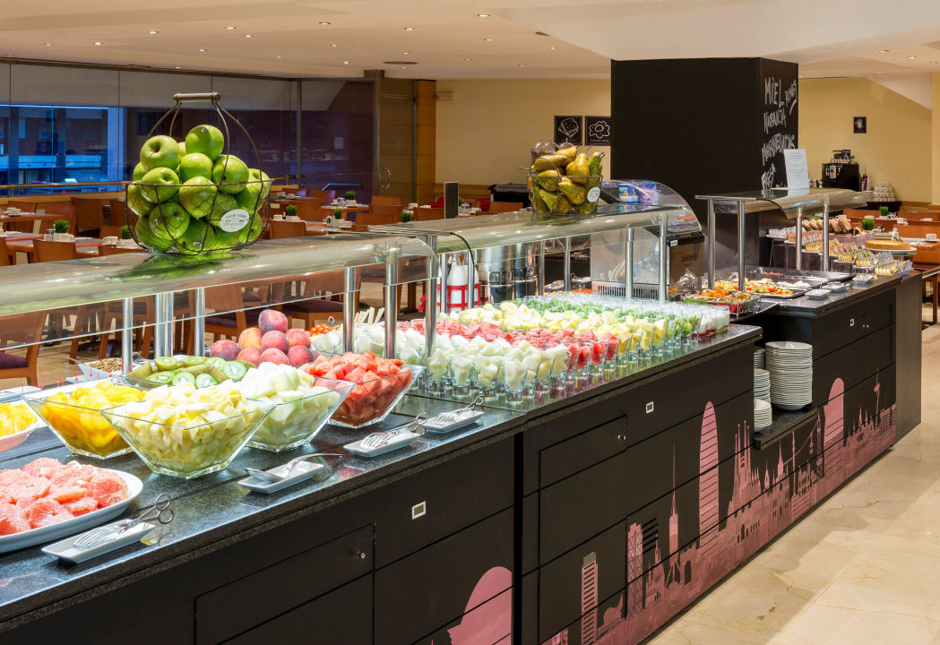 "BREAKFAST BUFFET" TRYP Barcelona Apolo Hotel (Barcelona