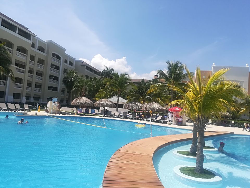 Pool Iberostar Rose Hall Beach Rose Hall • Holidaycheck Cornwall