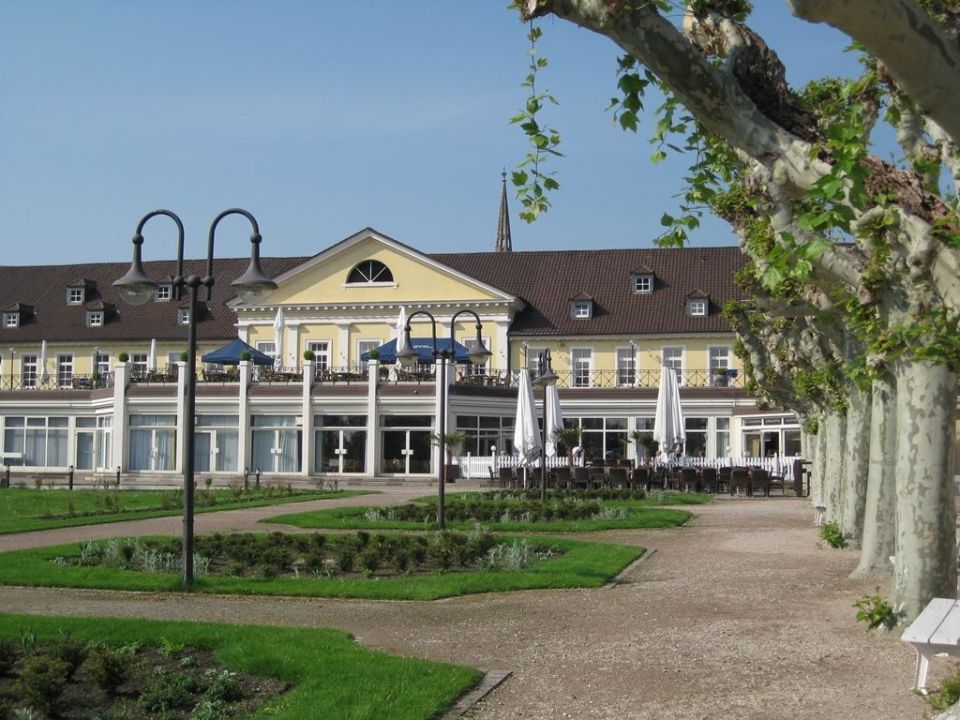 Gang Zum Restaurant Kurpark Hotel Bad Durkheim Bad Durkheim Holidaycheck Rheinland Pfalz Deutschland