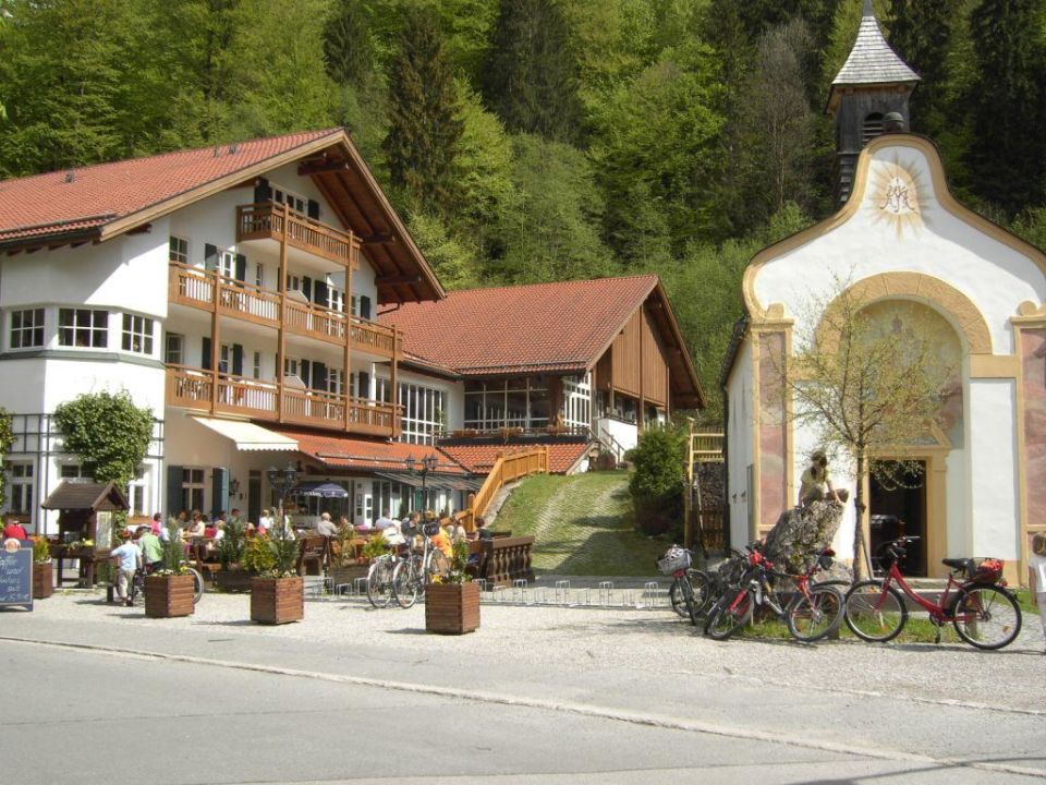 "Ferienhotel Haus Hammersbach" SENTIDO Zugspitze Berghotel ...