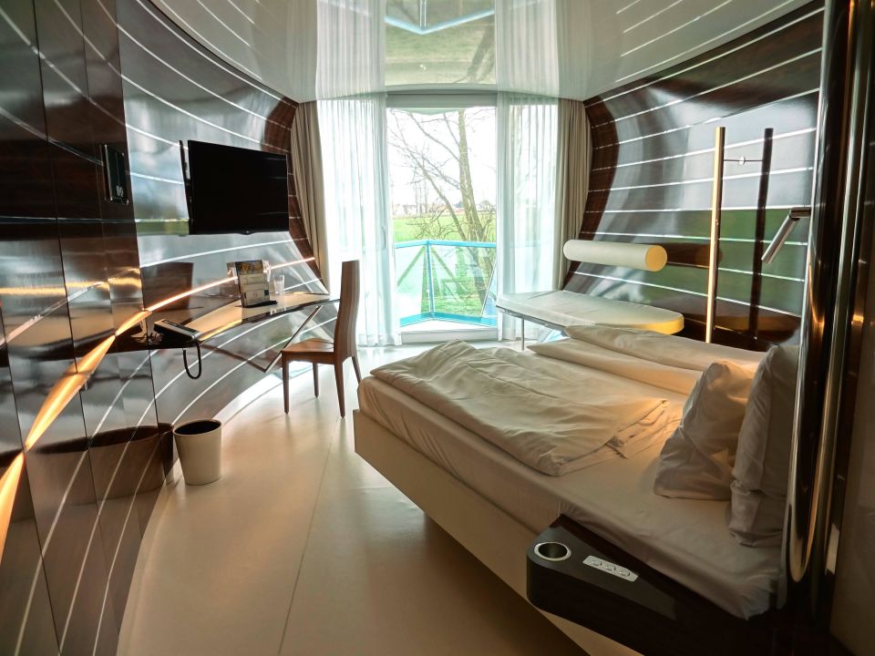 yacht hotel erding