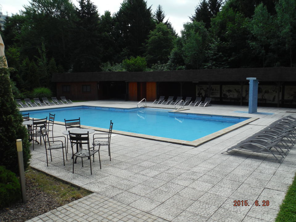 "Pool mit Sitzgelegenheiten" Parkhotel Congress Center Plzen/Pilsen