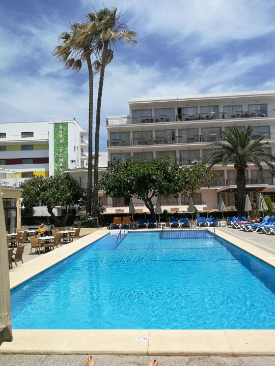 "Pool" Universal Hotel Bikini (Cala Millor) • HolidayCheck (Mallorca