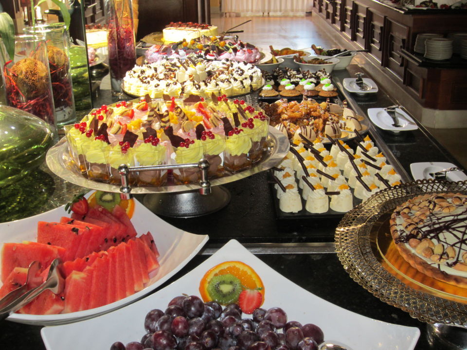 "Abend-Buffet" Hipotels Barrosa Palace (Novo Sancti Petri ...