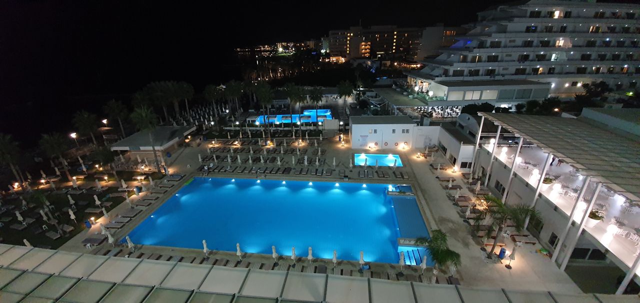 "Pool" Constantinos The Great Beach Hotel (Protaras) • HolidayCheck