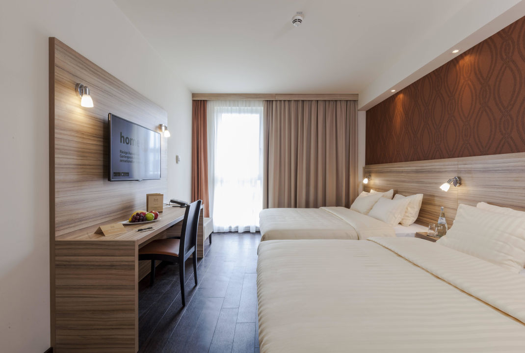 "Twin Zimmer - Familyroom" Star G Hotel Premium München ...