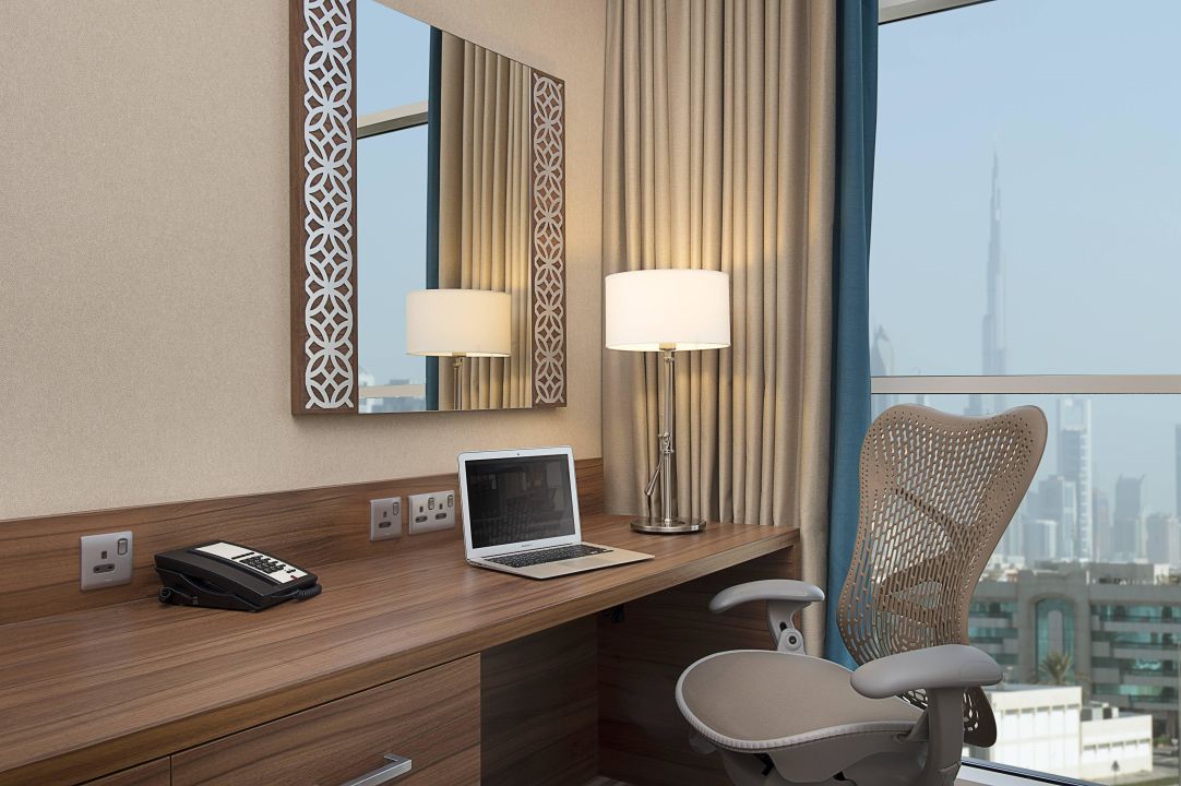 "Guestroom Work Desk" Hilton Garden Inn Dubai Al Mina (Dubai