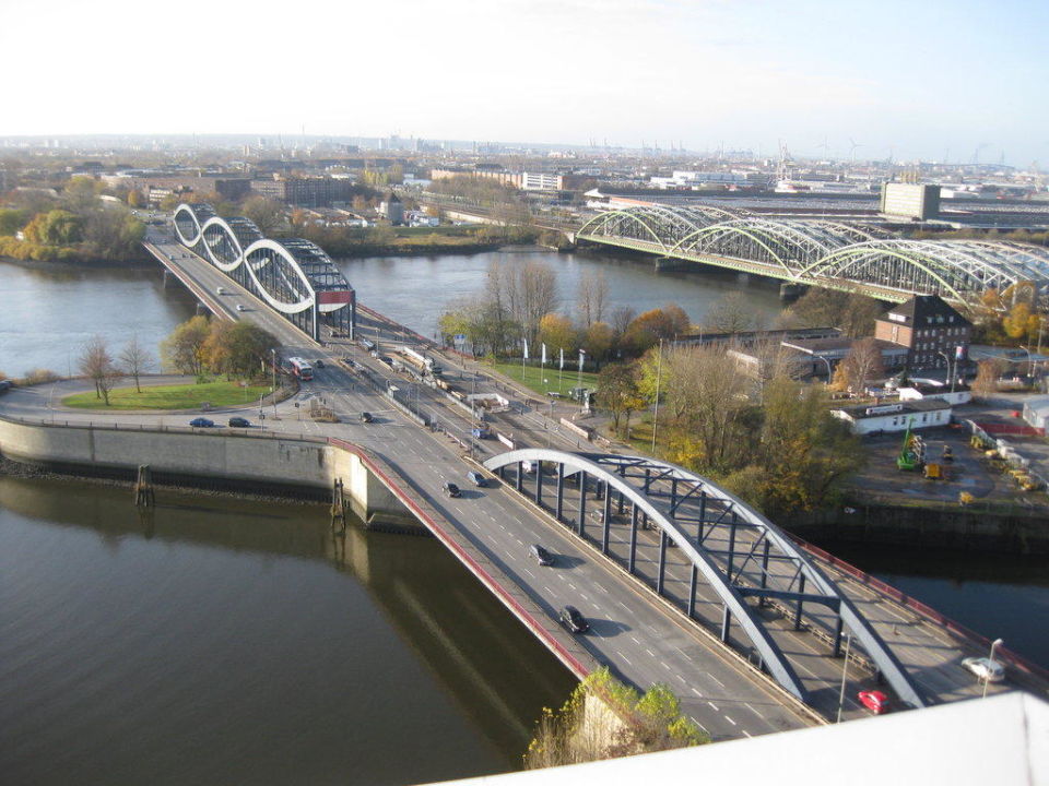 "Blick auf Hamburg vom Holiday Inn Hamburg" Hotel Holiday ...