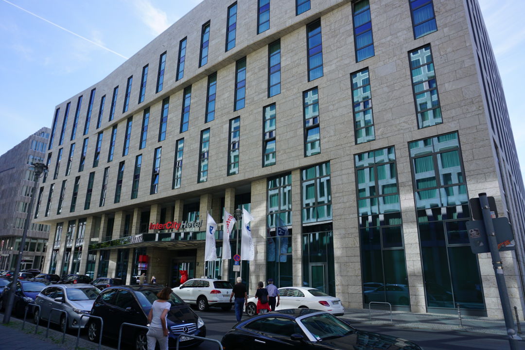 au-enansicht-intercityhotel-berlin-hauptbahnhof-berlin-mitte