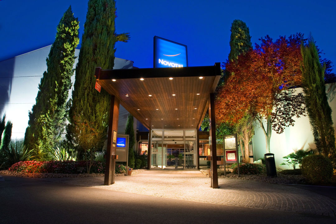 "Welcome to the Novotel Aix en Provence Beaumanoir" Novotel Aix en