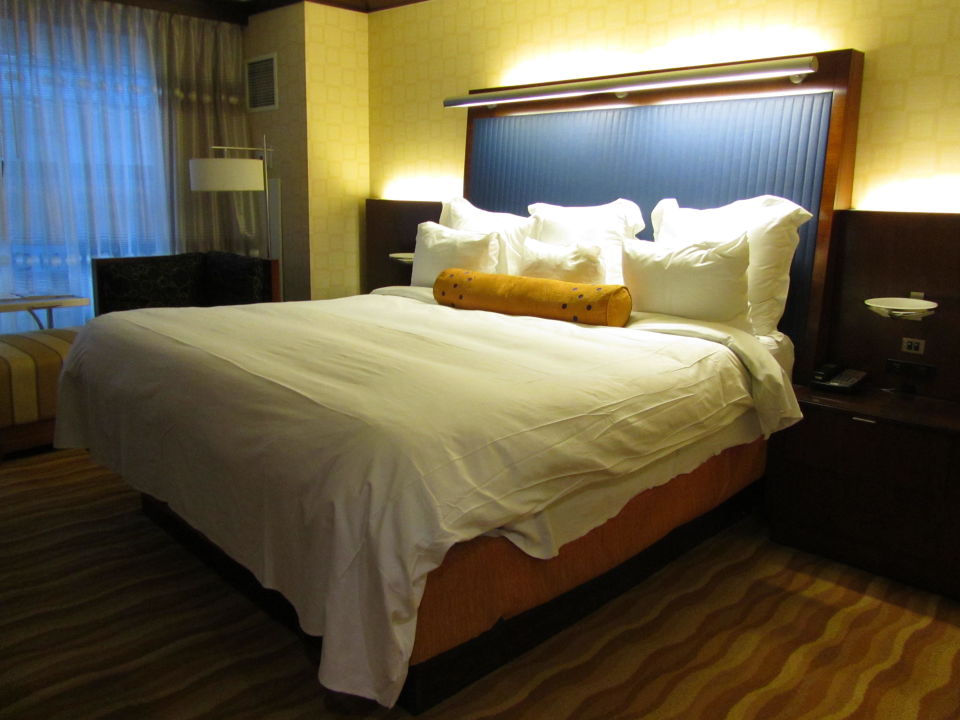 "Doppelzimmer mit King-Size-Bett" Renaissance Hotel New York Times