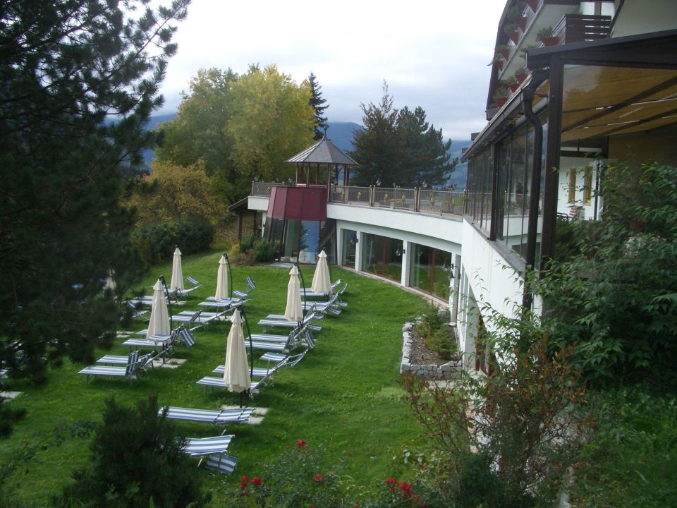 "Liegefläche im Garten" Hotel Koflerhof (RasenAntholz