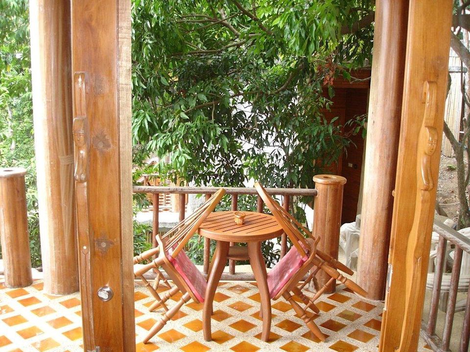 "Terrasse mit Tisch und Stühlen" Panviman Resort Koh Phangan (Ban Tai