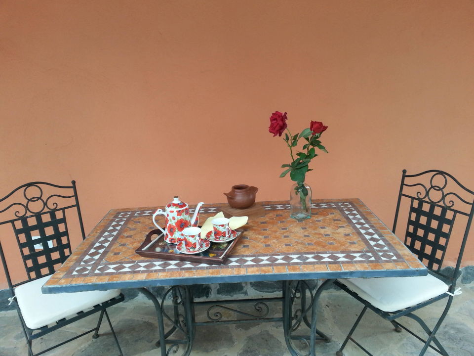 " schöne Terrasse mit Tisch und Stühlen" Landhaus Los Avestruces (Agulo