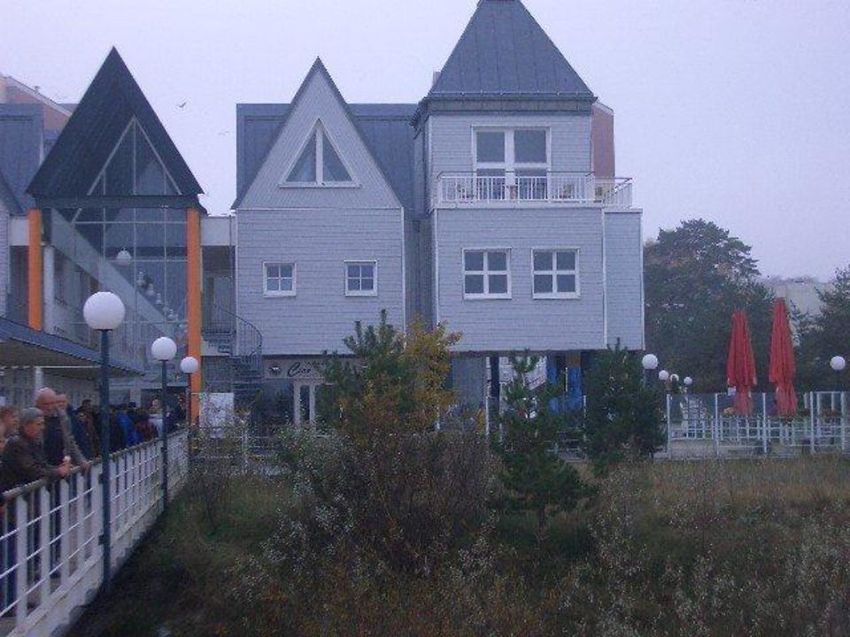 Blick Von Der Seebrucke Aus Auf Die Ferienwohnung Ferienwohnungen Kaiservillen Ferienwohnungen Seebrucke Heringsdorf Holidaycheck Mecklenburg Vorpommern Deutschland