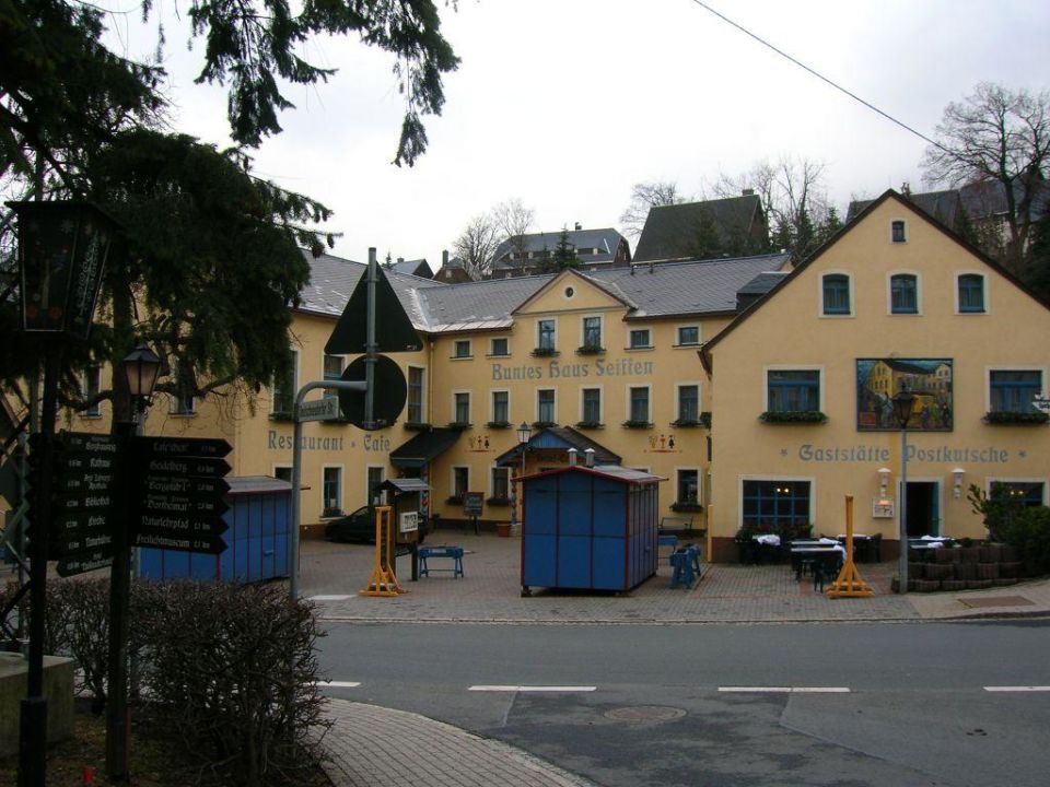 "Hotel Buntes Haus" Hotel Erbgericht Buntes Haus (Seiffen