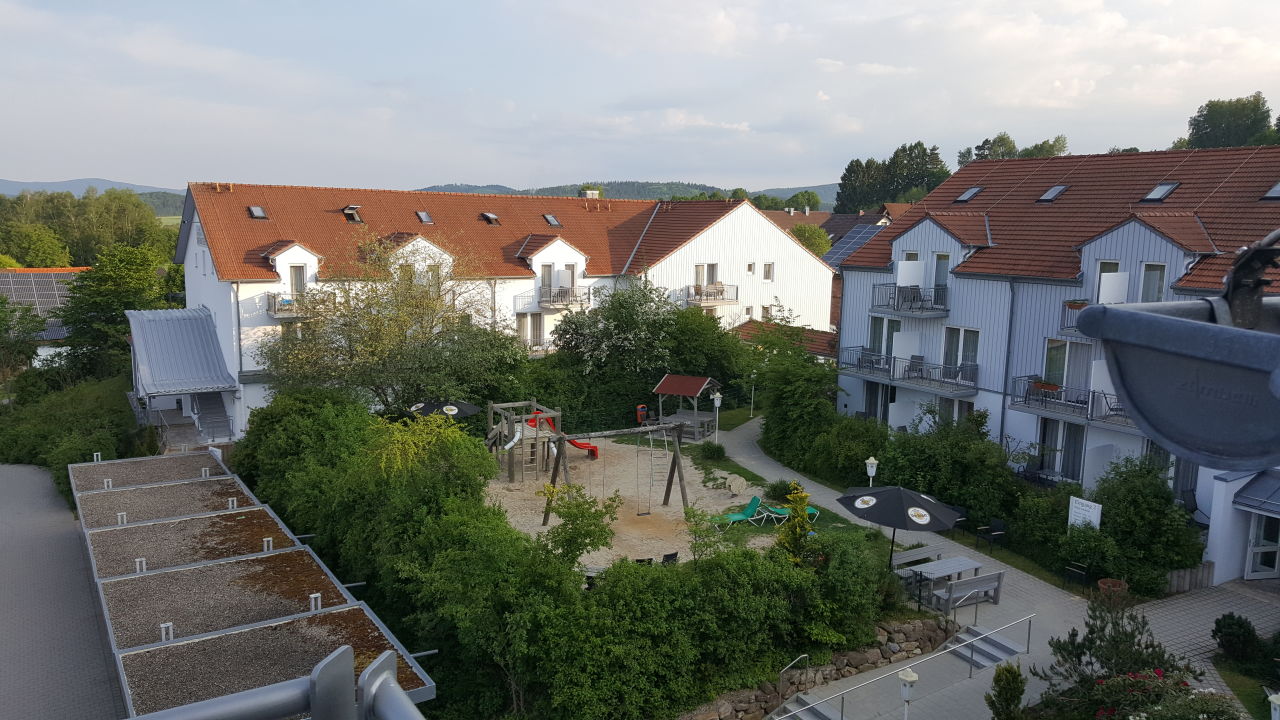  Ausblick  Sonnenhotel Bayerischer Hof  Waldm  nchen      HolidayCheck