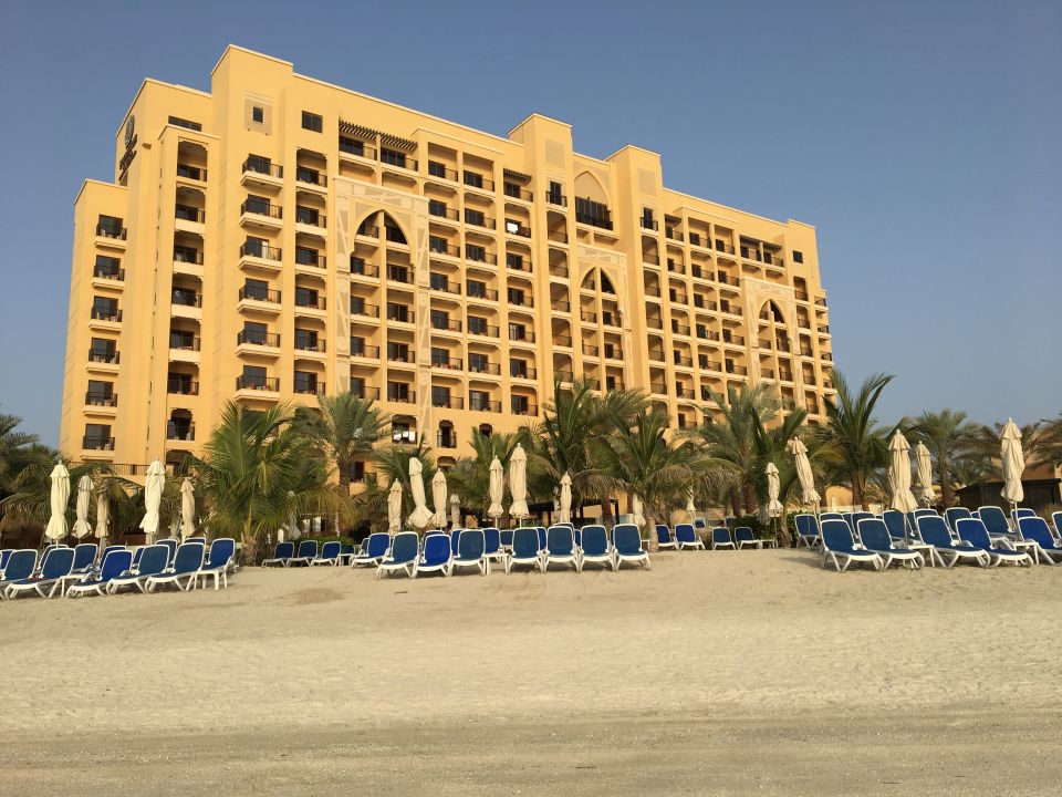 Doubletree by hilton ras al khaimah фото пляжа