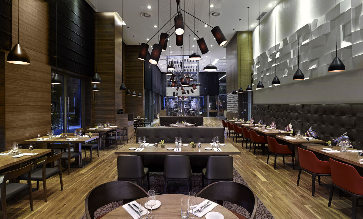 Oxbo Urban Bar Grill Doubletree By Hilton Hotel Zagreb