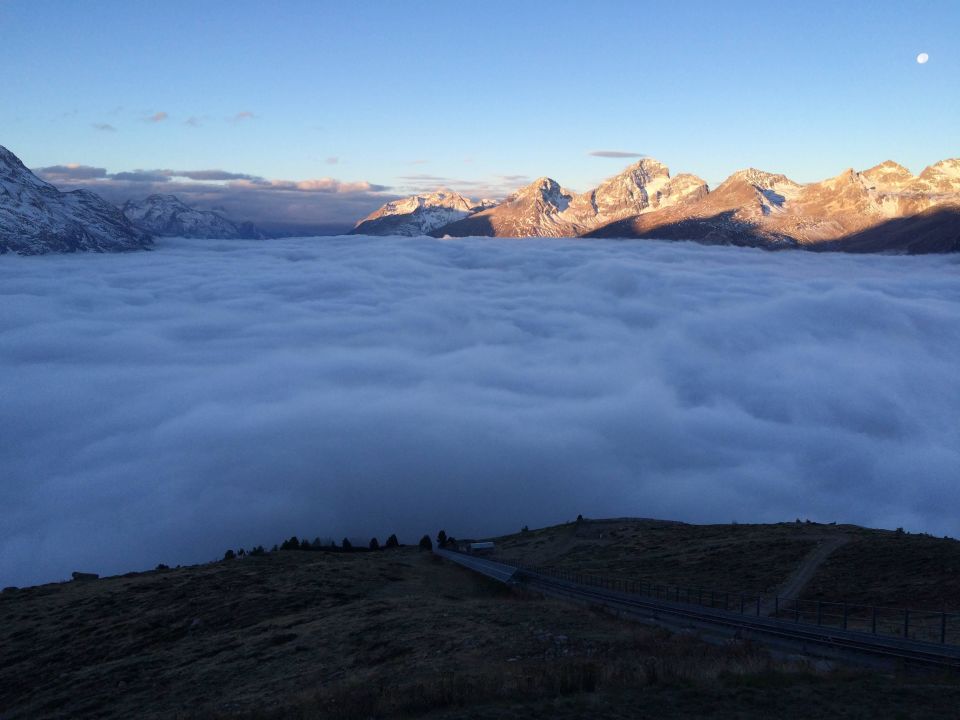 Uber Den Wolken Romantik Hotel Muottas Muragl Samedan Holidaycheck Kanton Graubunden Schweiz