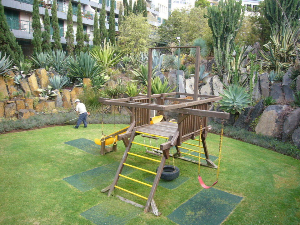 Garten Mit Kinderspielplatz Pestana Grand Ocean Resort Funchal