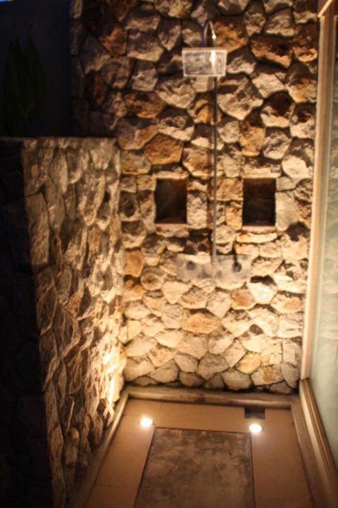 Bild "dusche auÃen" zu hotel metadee resort in kata beach