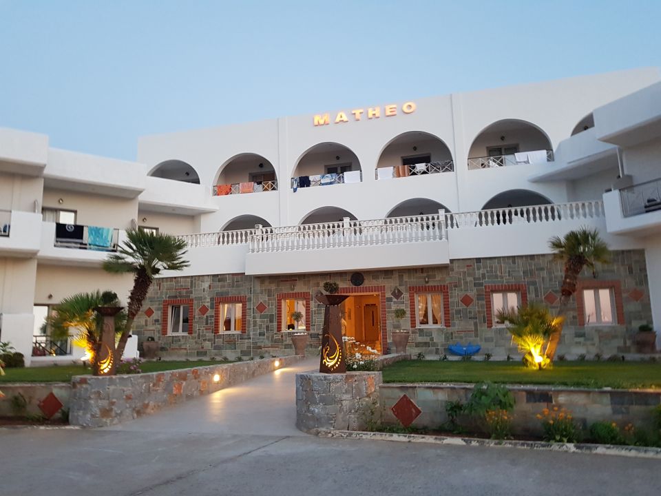 au-enansicht-matheo-villas-suites-malia-holidaycheck-kreta