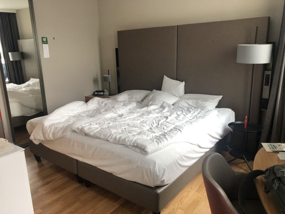 "Zimmer" Holiday Inn Hamburg - City Nord (Hamburg Nord ...