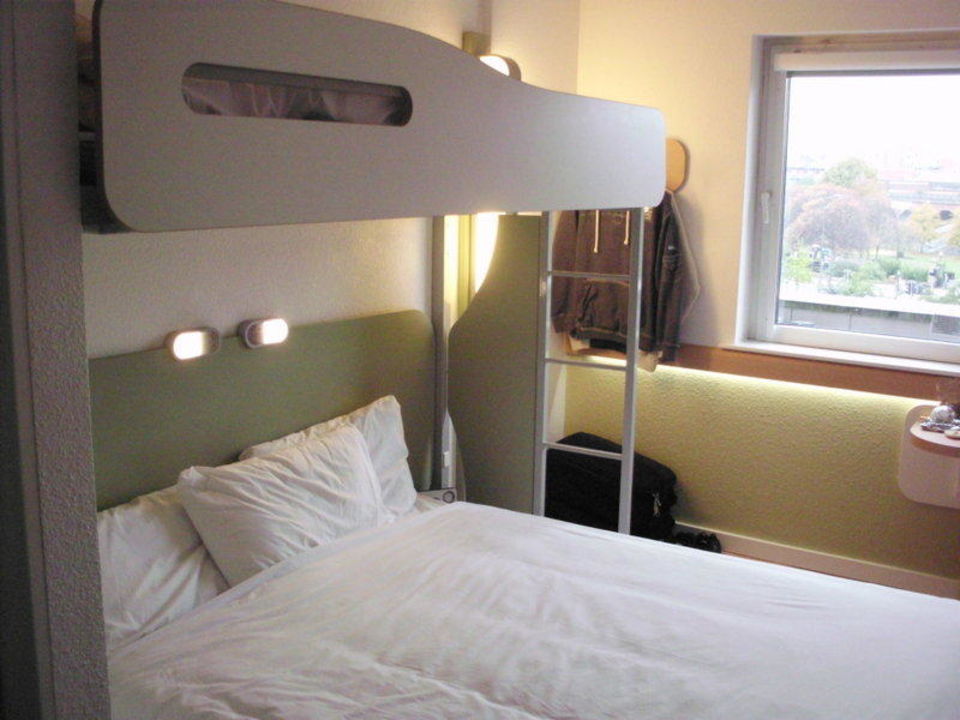 Etagenbett Unten Doppelbett : Amazon etagenbett doppelbett stockbett rene kiefer massiv natur