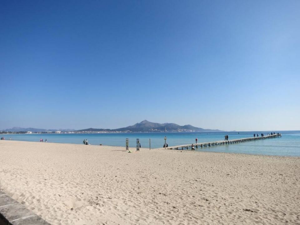 Strand Las Gaviotas Suites Hotel Platja De Muro Playa De Muro