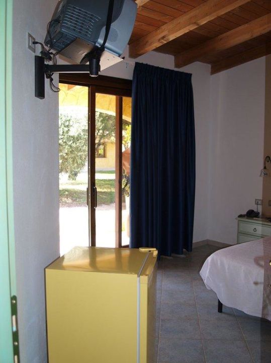 "Blick aus dem Bad ins Hauptzimmer" Limone Beach Village (Castiadas