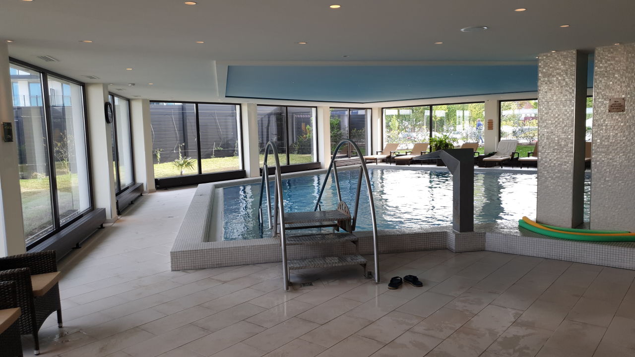 "Pool" Maritim Strandhotel Travemünde (Travemünde) • HolidayCheck