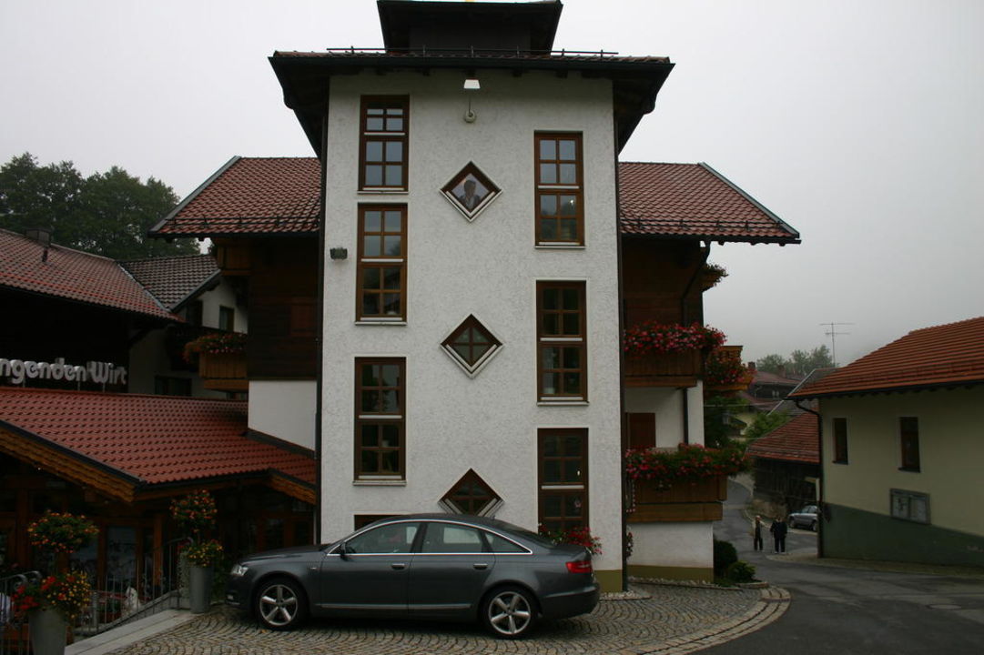 "Haupthaus" Hotel Mariandl Singender Wirt (Elisabethszell ...