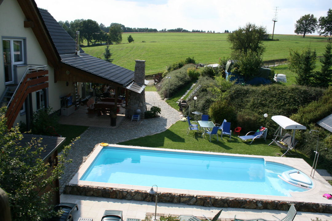 Pool Garten Und Terrasse Ferienwohnung Zahor Geschlossen Heinsdorfergrund Holidaycheck Sachsen Deutschland