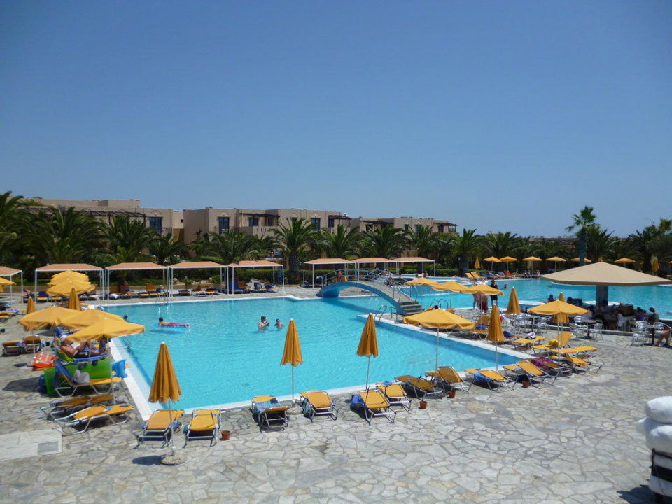 "Meerwasserpool mit SwimUp Bar" Atlantica Porto Bello Beach (Kardamena