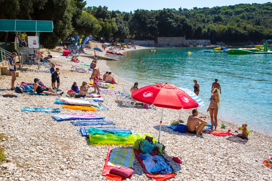 strand-centinera-resort-banjole-holidaycheck-istrien-kroatien