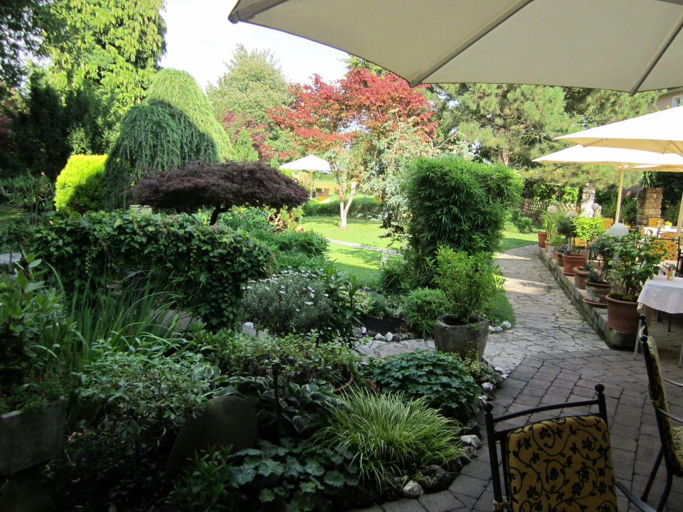 "Idyllischer Garten" Hotel Seevilla (Unteruhldingen
