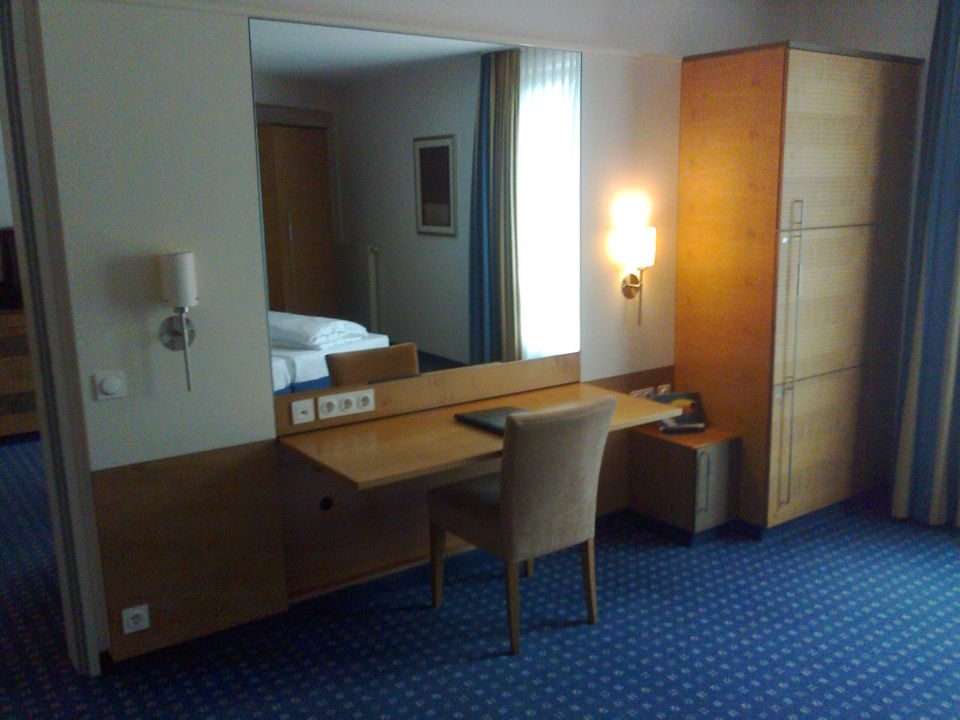 Schreibtisch Im Schlafzimmer 2021 Schreibtisch Im Schlafzimmer 2021