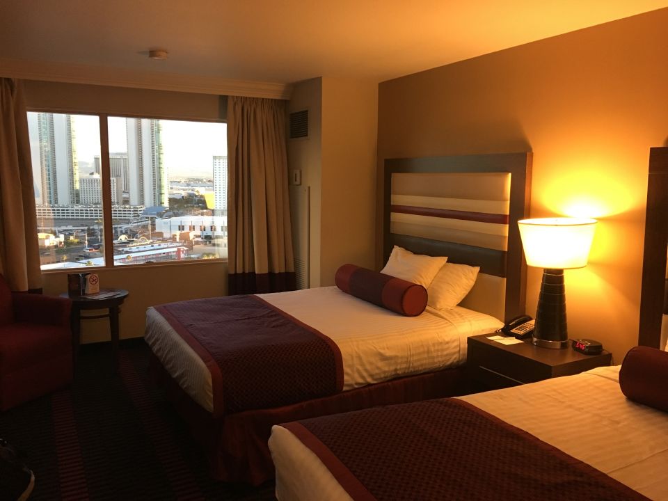 Zimmer Stratosphere Hotel Casino Tower Bw Premier