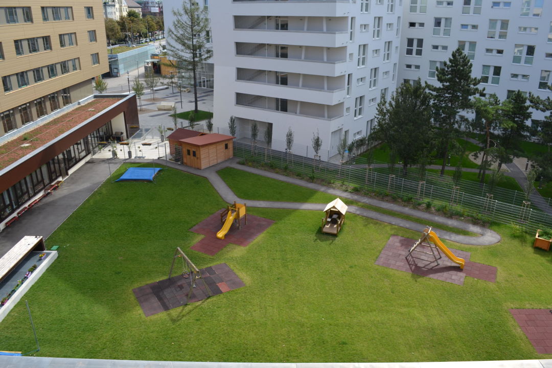 &quot;Garten vom Kindergarten im Erdgeschoss&quot; Motel One Wien