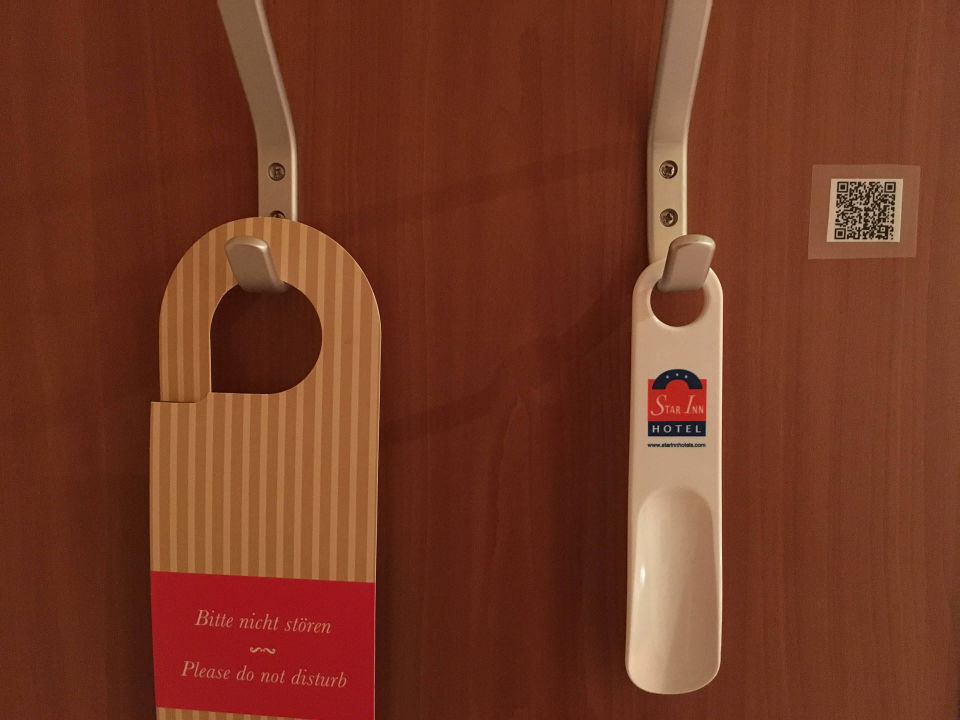 "Schuhlöffel und QR-Code im Zimmer" Star Inn Hotel München ...