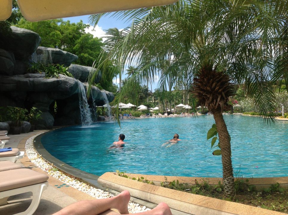 Grosser Pool Duangjitt Resort And Spa Patong Beach • Holidaycheck