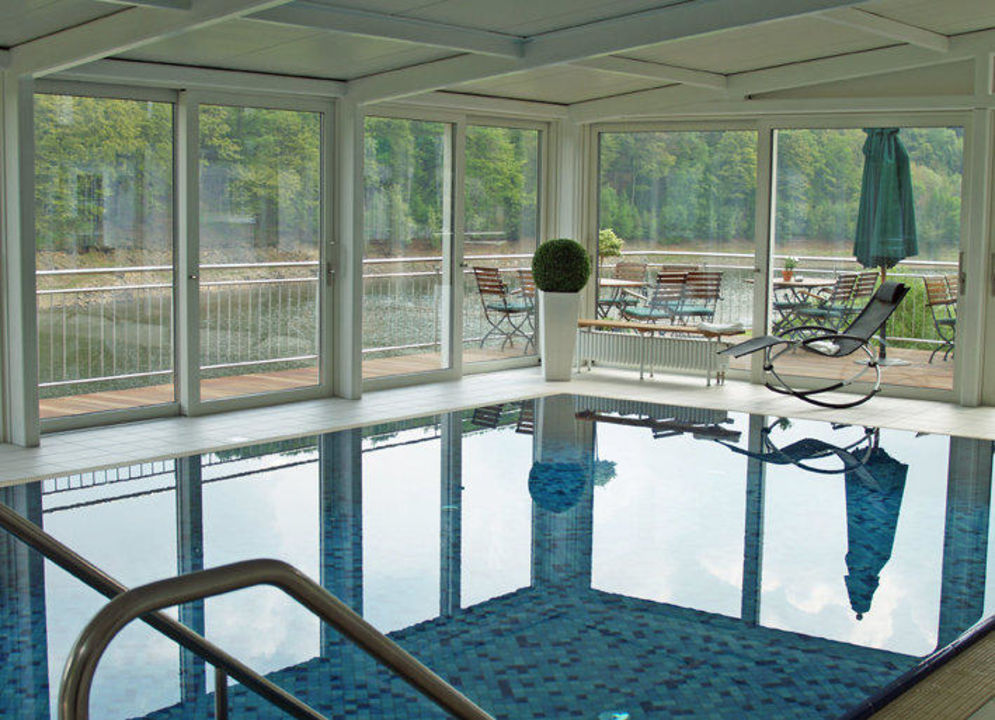 "Schwimmbad" Haus Hammerstein (Hückeswagen) • HolidayCheck (NordrheinWestfalen Deutschland)