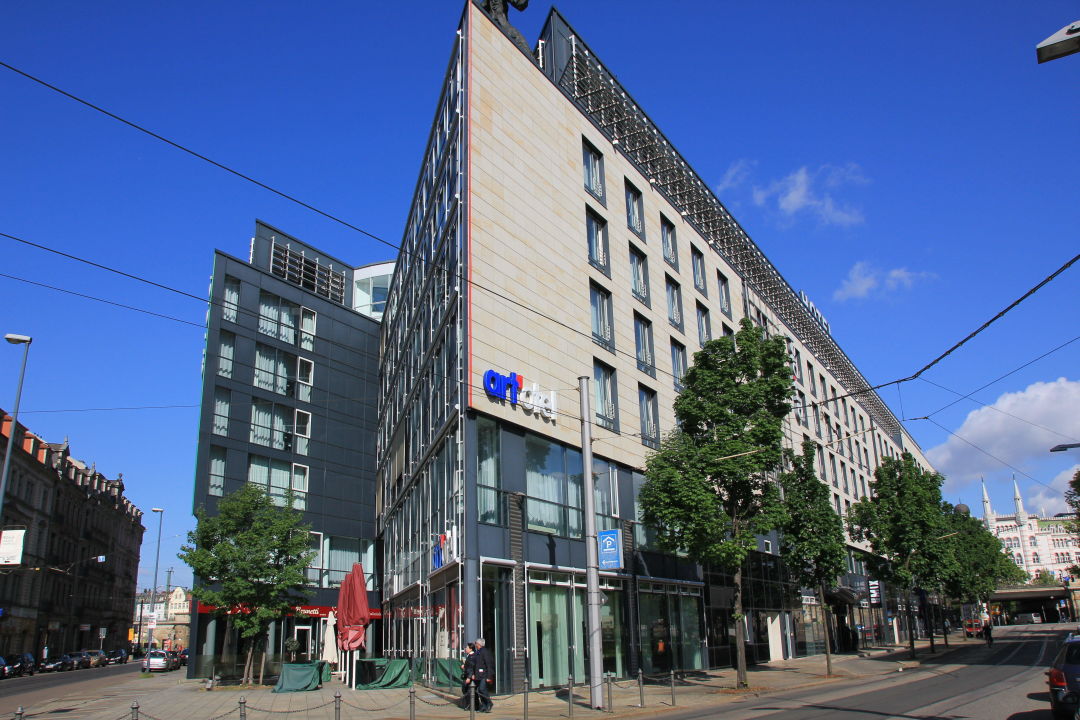 "Modernes Design schon von aussen" Penck Hotel Dresden (Dresden