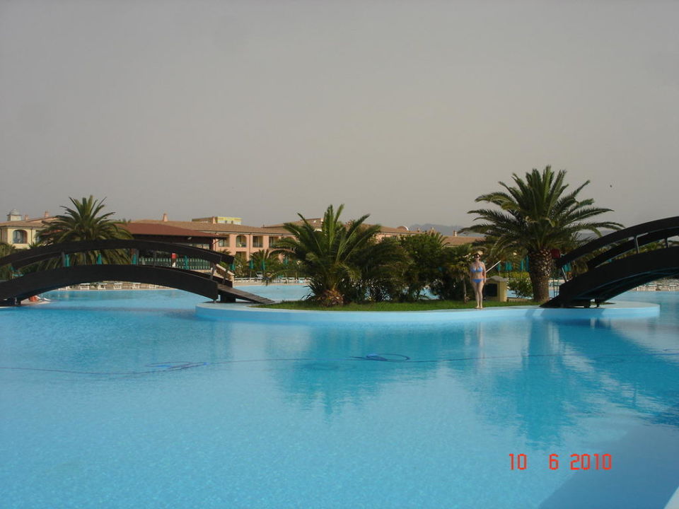 marina beach swimming pool