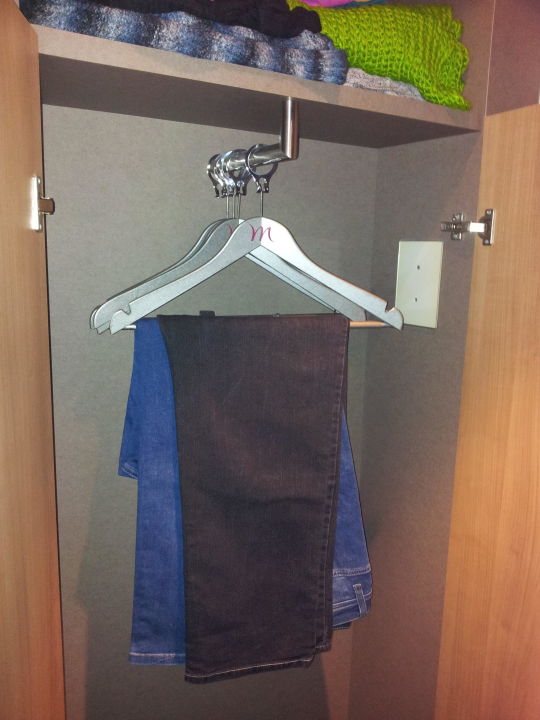 "Kleiderschrank nur zum hängen" Mercure Hotel Hamburg Mitte (Hamburg) • HolidayCheck (Hamburg