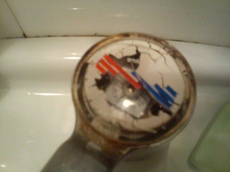 Bild "Der Zahnputzbecherhalter" zu Park Hotel Casimiro Village in San