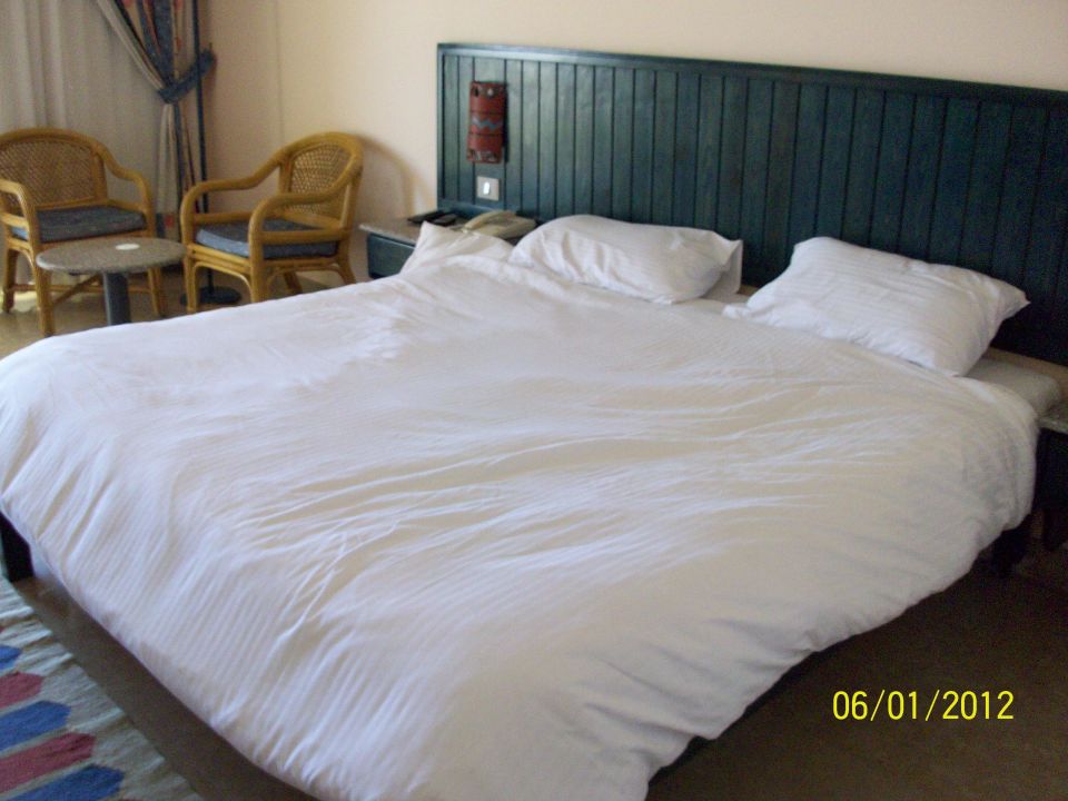 "Franz. Bett mit Sitzecke" Palm Beach Resort (Hurghada ...