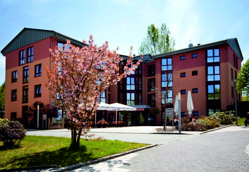  Vorderansicht Hotel  Kurpark-Hotel Warmbad  geschlossen   Wolkenstein